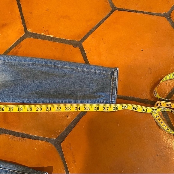 American Eagle Jeans Super Hi Rise Jegging Women's Size 4 Reg Distressed Stretch - Picture 6 of 7